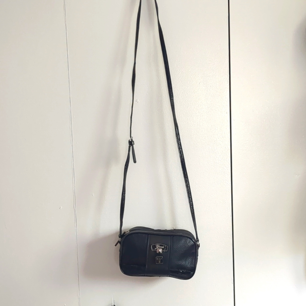 Black Guess Crossbody Purse